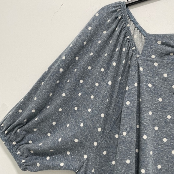 Coin Dot Patterned Top - Picture 5 of 8